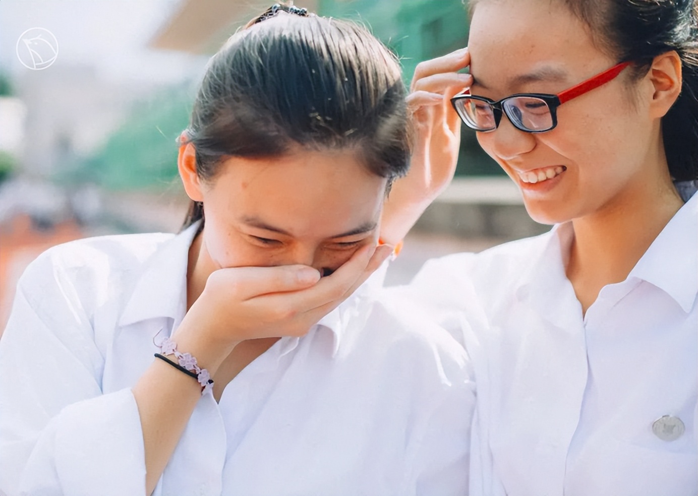 这个校园“*拍偷**狂魔”,拍下了95后的绝版青春