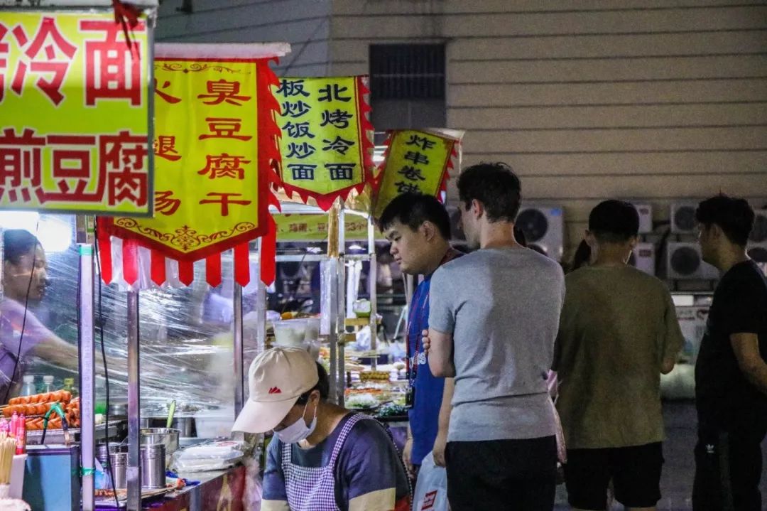 南京大学的后街,南京大学后街