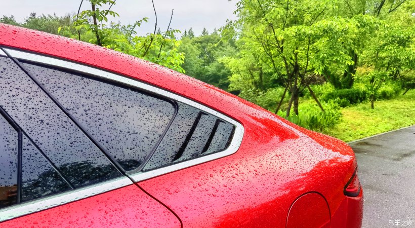 23万买比亚迪汉值得吗,售25.88万起比亚迪汉新车型上市