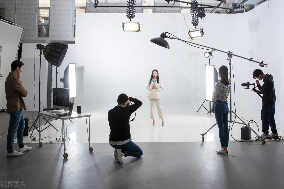 年轻人赚到第一桶金后怎样规划,现在年轻人第一桶金是怎么赚到的