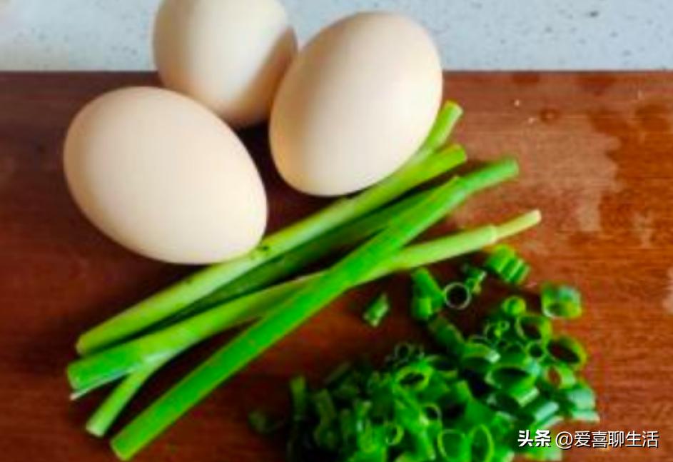 熬夜吃什么水果可以缓解眼睛干涩,专业保护眼睛干涩的神奇食物