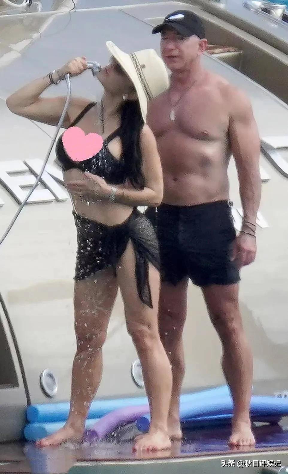 贝佐斯和桑切斯在游艇,贝佐斯乘5亿美元豪华游艇出海