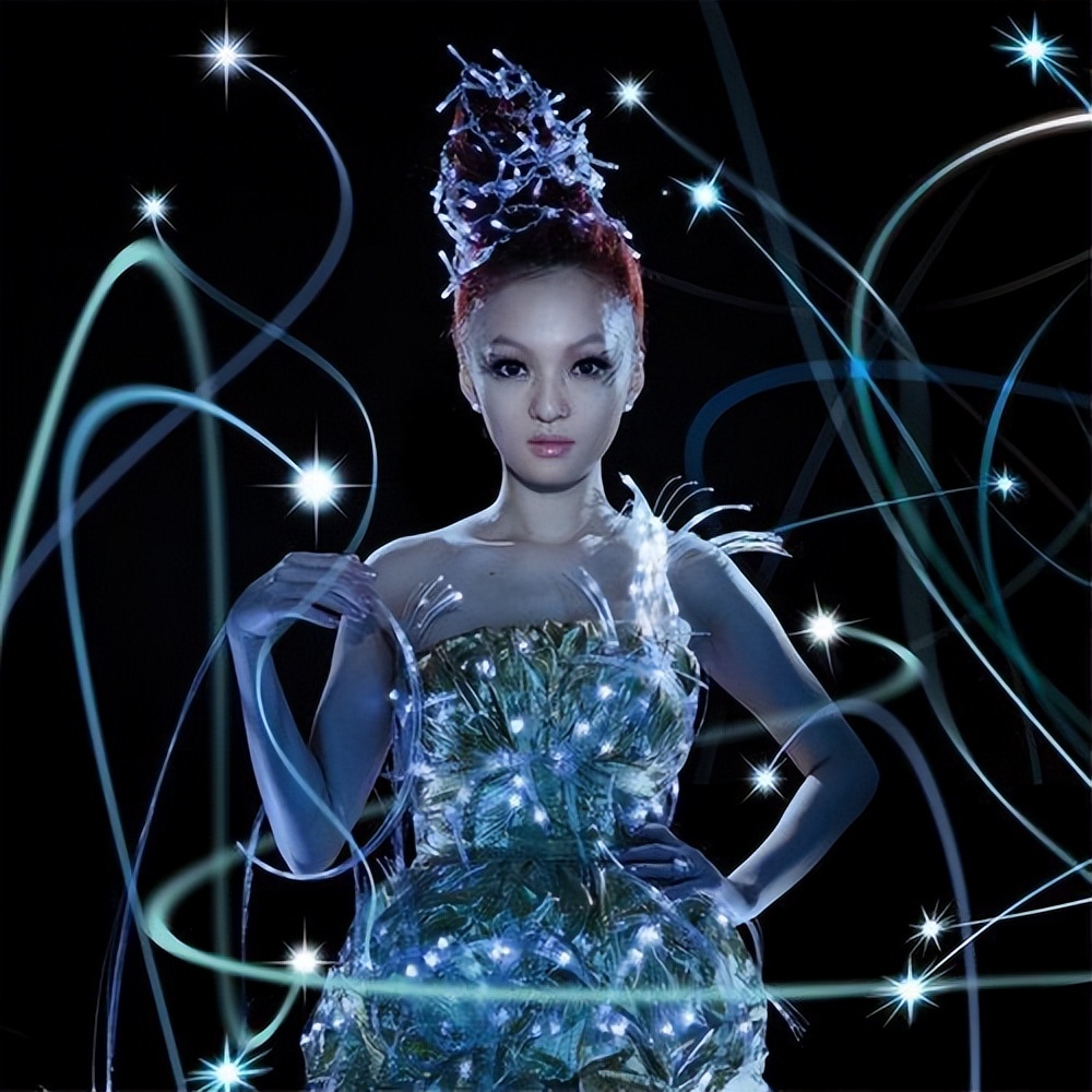 张韶涵黑大衣演唱,张韶涵黑色漆皮