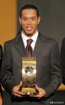 足球最强阵容罗纳尔多,足坛十大英雄迟暮