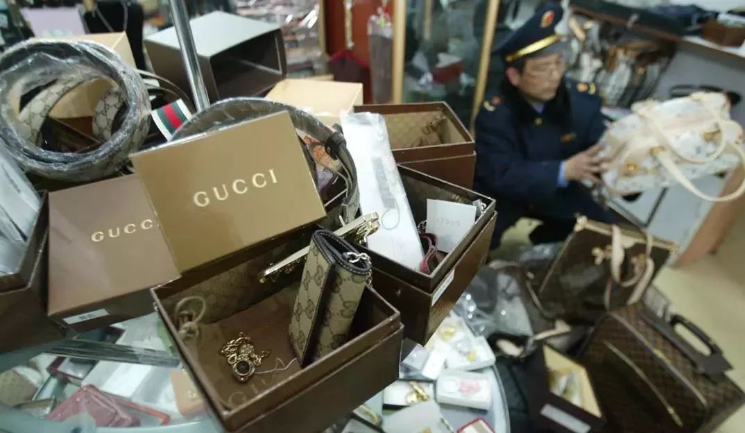 市场为什么假货层出不穷,基本全是假货大家为何会相继抢购