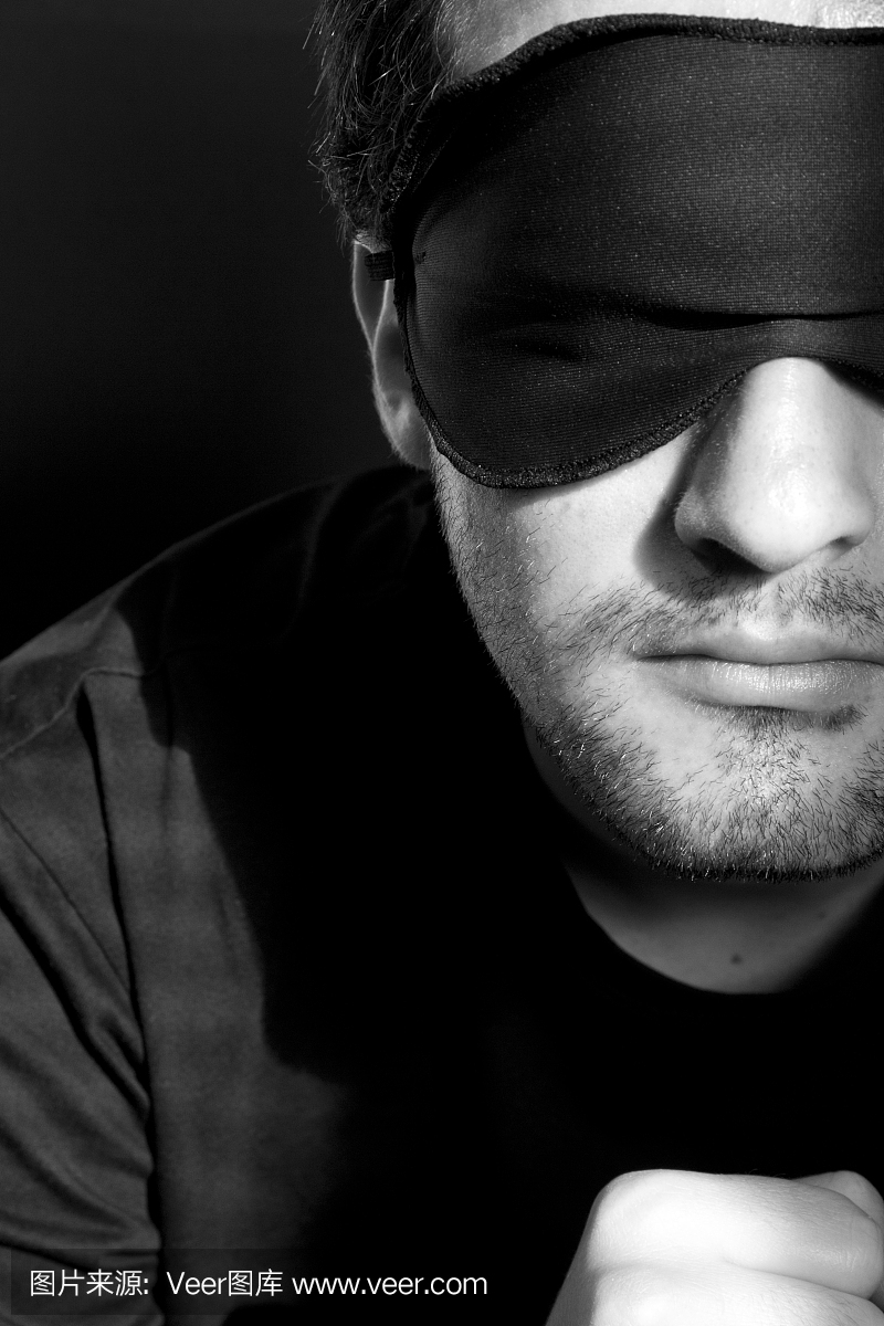 钂欎笂浣犵殑鐪煎畬鏁寸増鍏嶈垂瑙傜湅,钂欎笂浣犵殑鐪煎畬鏁寸増