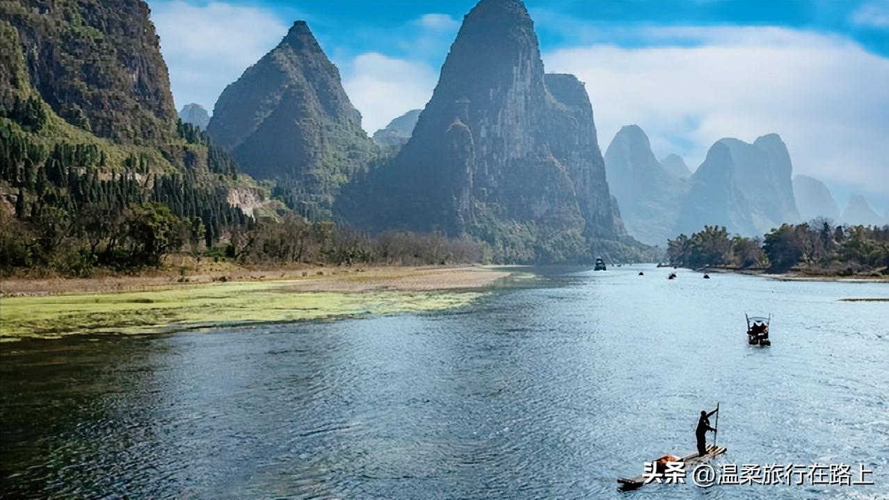阳朔遇龙河，十里画廊万顷碧水，高山峻岭，美不胜收的山水画廊