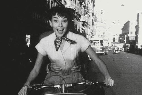 自带洒脱和优雅气质的衬衫款式,时尚气质不规则衬衫设计感上衣