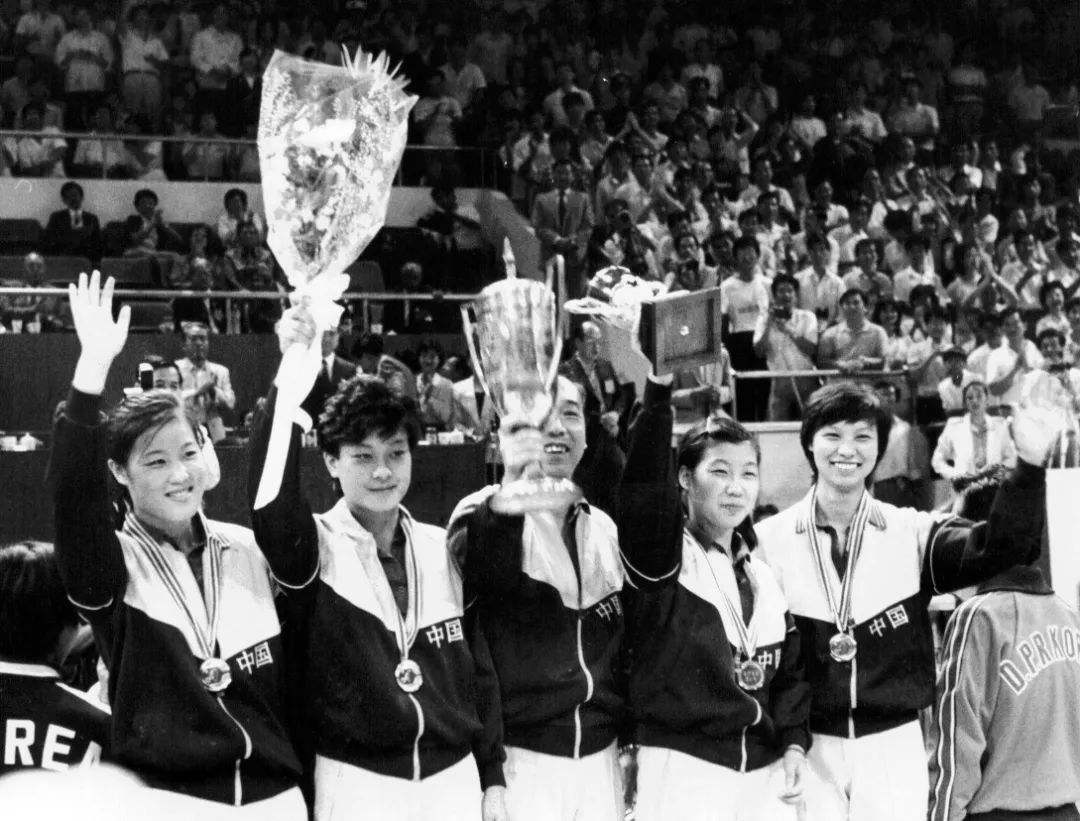 60岁倪夏莲淘汰19岁国乒新星,倪夏莲被米特兰姆逆转