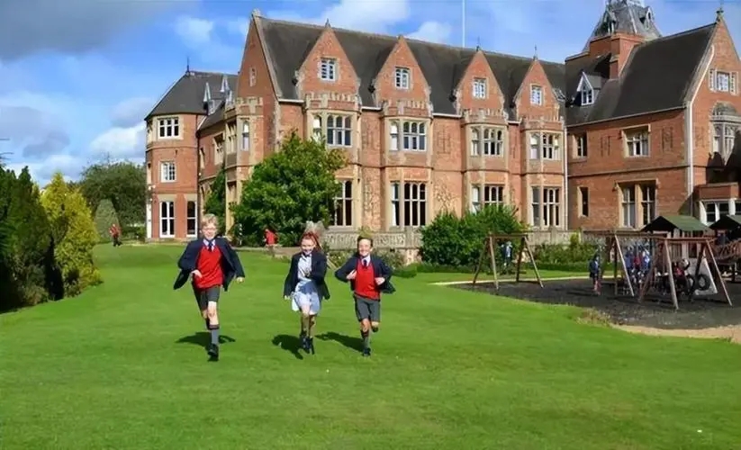 “我不会结婚”北京理工女大学生语出惊人：穷人生孩子是不负责任