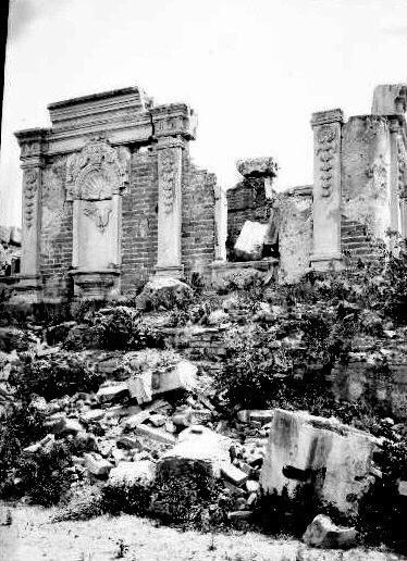 集中营惨状：30张老照片揭示妇女衣不遮体的悲惨命运！