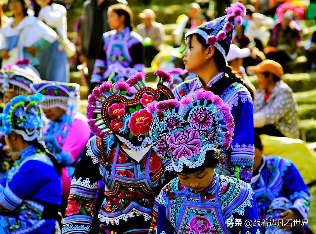 千年彝装，一赛千年“世界最古老的乡村T台”