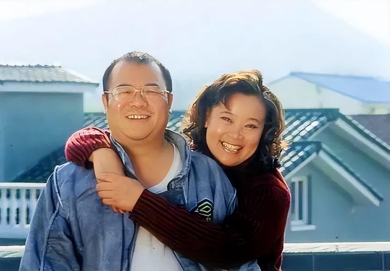 32岁离异后嫁给小8岁男人,32岁离异后嫁给小8岁的男人