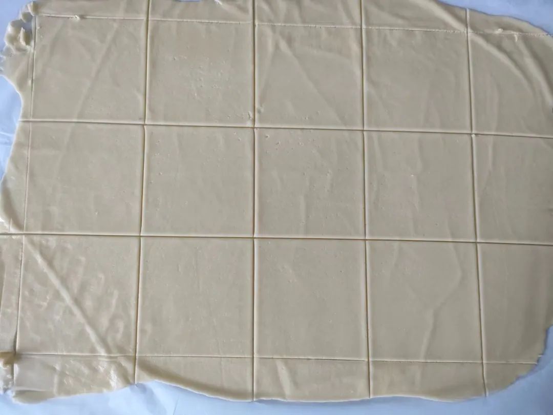 韩国ins博主，用饼干做创意蛋糕，一天1000个不愁卖