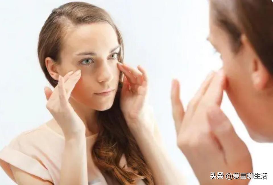 眼睛干涩要吃什么食物比较好,专业保护眼睛干涩的神奇食物