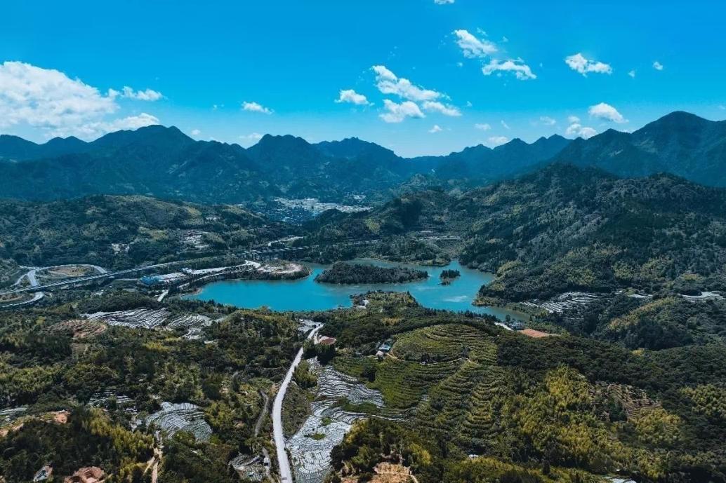 海美、小吃巨好吃！这个神还原游戏世界的小城，不该这样被埋没！