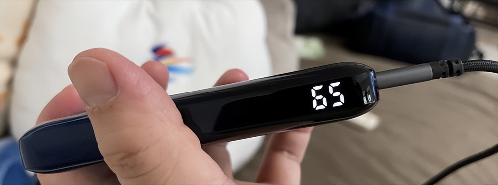 飞利浦移动电源充电状态,飞利浦无线充电怎么充