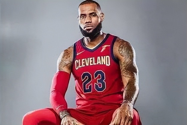 为什么詹姆斯可以保持巅峰,詹姆斯为什么能保持巅峰18年