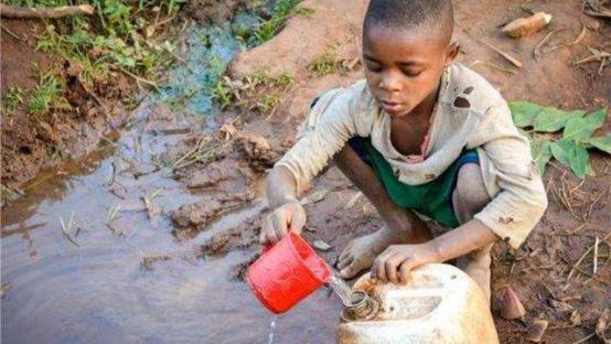 中国旧衣在非洲遭疯抢！日产600万件，旧衣回收或带动千万产业？