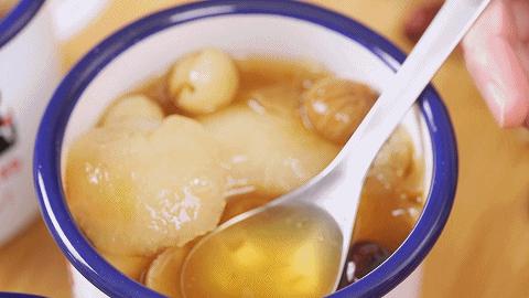 小孩支气管炎反复咳嗽煲什么汤喝,小孩子喉咙反复发炎咳嗽喝什么汤