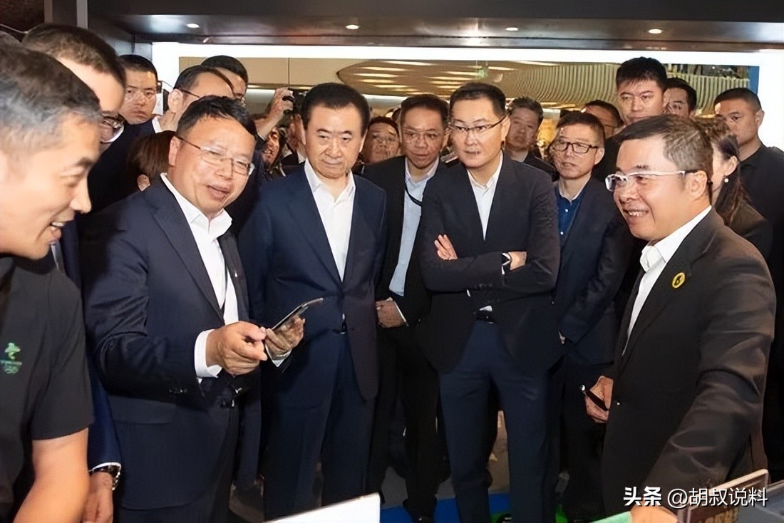 王健林之子王思聪现在的情况如何,王健林债务危机全过程