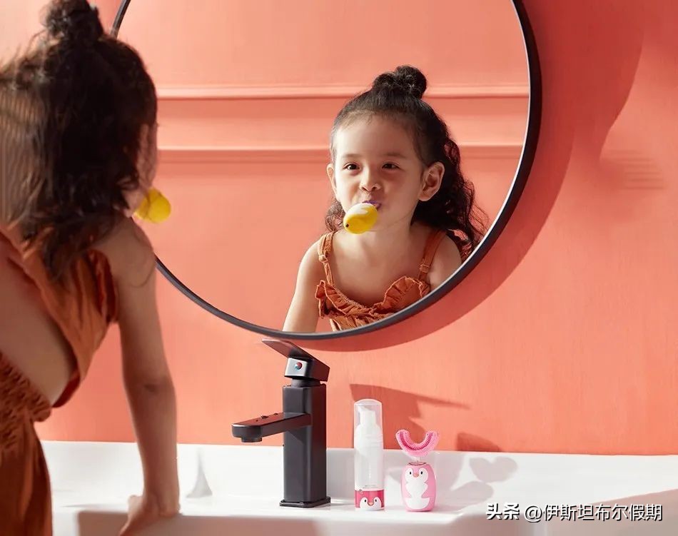 儿童刷牙半圆牙刷视频,可爱的宝宝牙刷让宝宝爱上刷牙