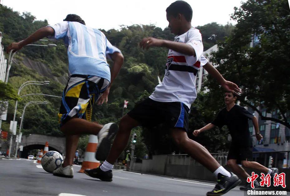 南十字星座照耀下的国家——写在巴西总统卢拉访华前夕