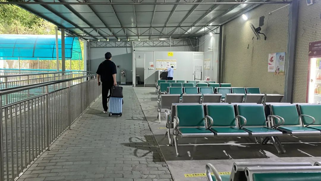 盘点那些离谱的飞机场,全球公认最鸡肋的飞机场