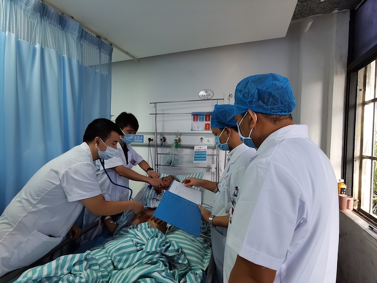 “出*身卖**体”7天赚10万！00后大学生赚快钱上瘾，要钱但不想工作