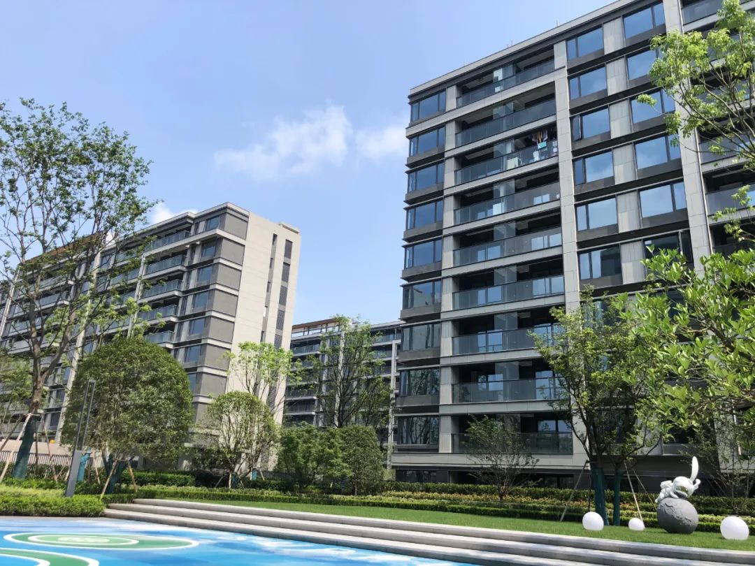 为什么底部成交量放大价格还跌,成交量上涨还能持续多久