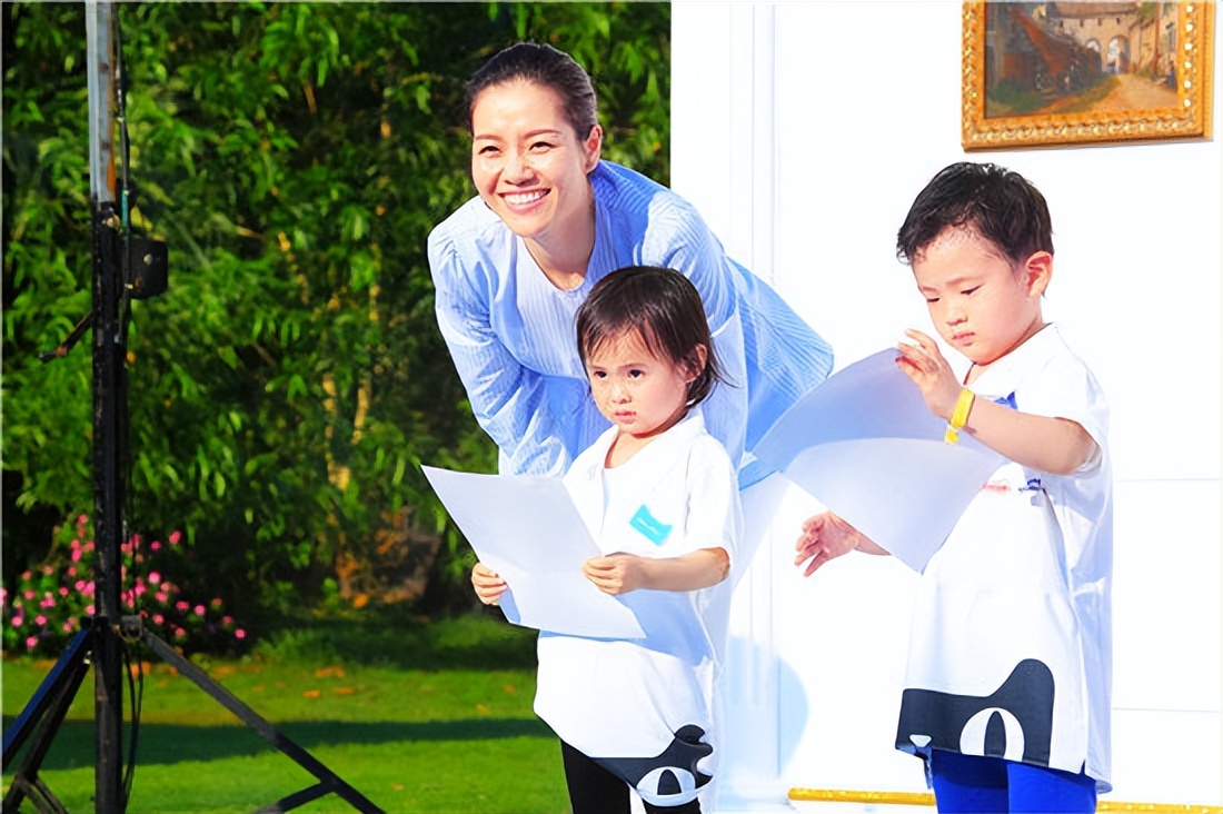 李娜澳网姜山,李娜的成就背后离不开姜山的支持