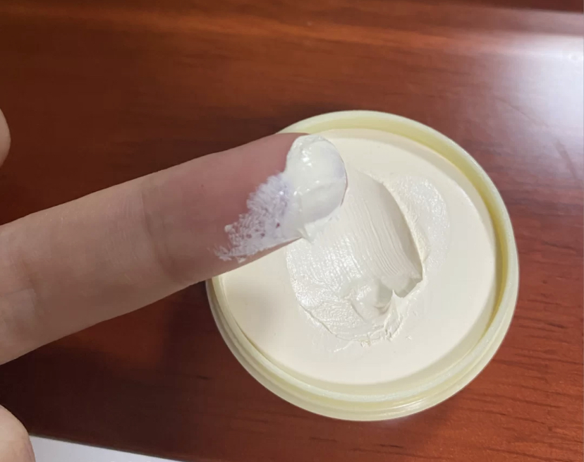 50岁左右女人用什么样的面霜最好,50岁女人用什么面霜好