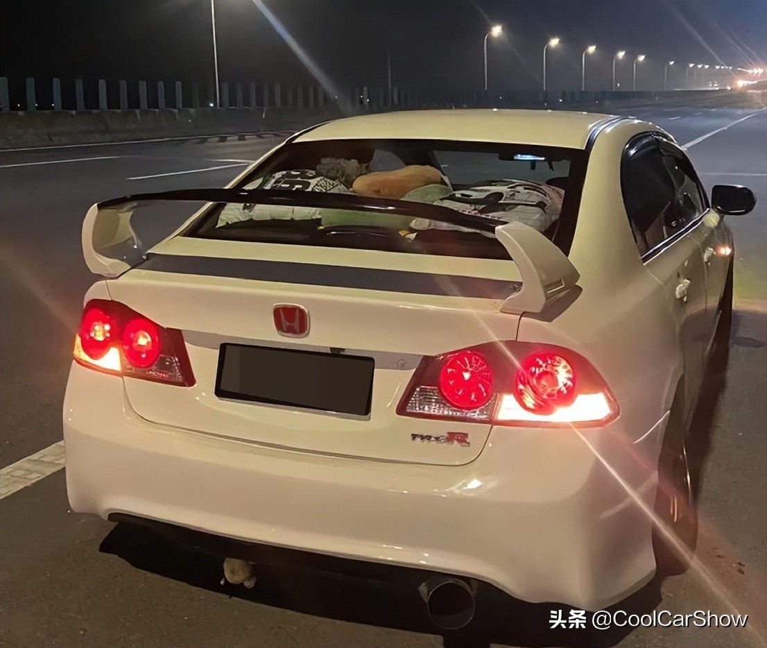 可盐可甜的cc,本田八代思域效果图