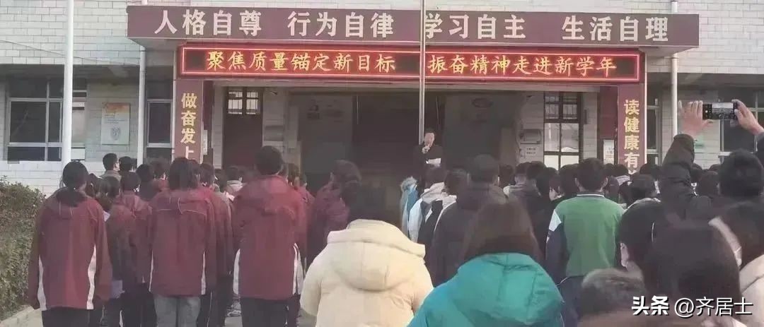 任重道远更须扬鞭策马,任重道远且负重前行