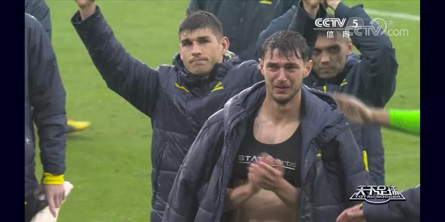 战火纷飞的乌克兰足球和国运一同坠落