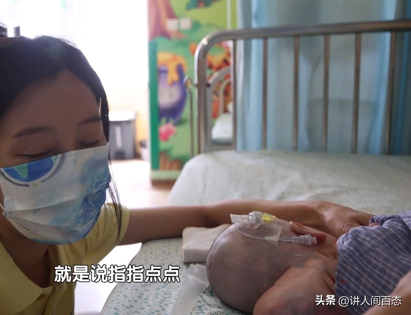 被父母扔桥洞等死，头部巨大瘤子溃烂流脓，出生17天*儿命婴**悬一线