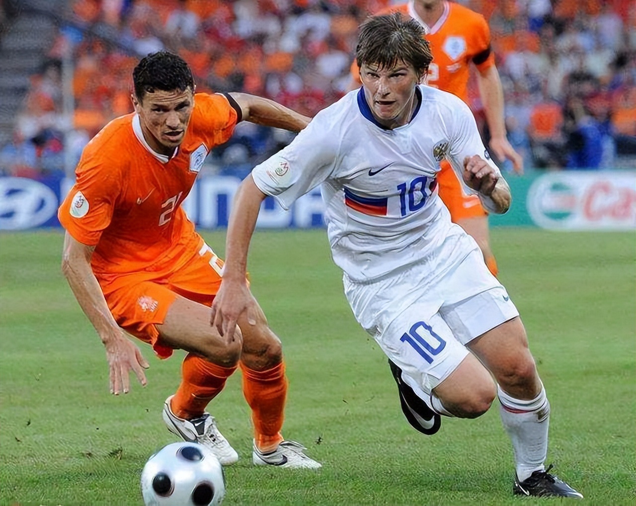 众星云集：世界足坛“阿家军”历史最强阵容，球队老板最给力