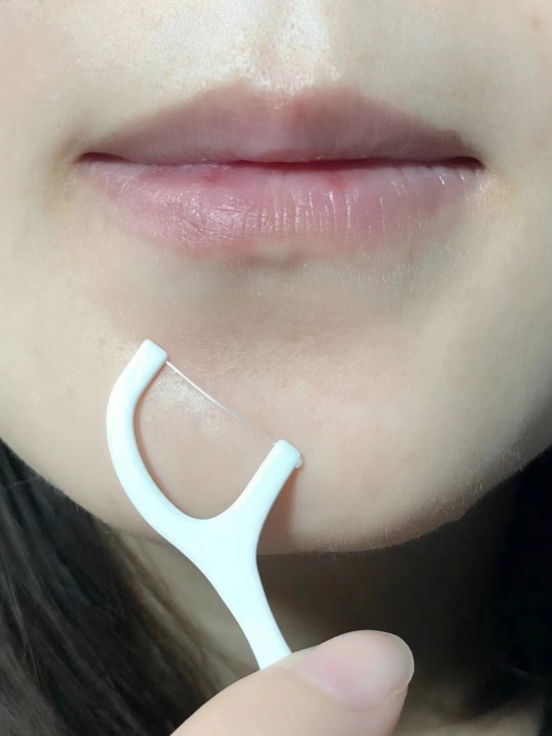 下巴长痘痘是什么原因女生怎么治,下巴长痘痘的原因和解决方法