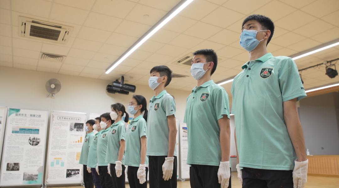 香港警队步操,香港警队采用中式步操