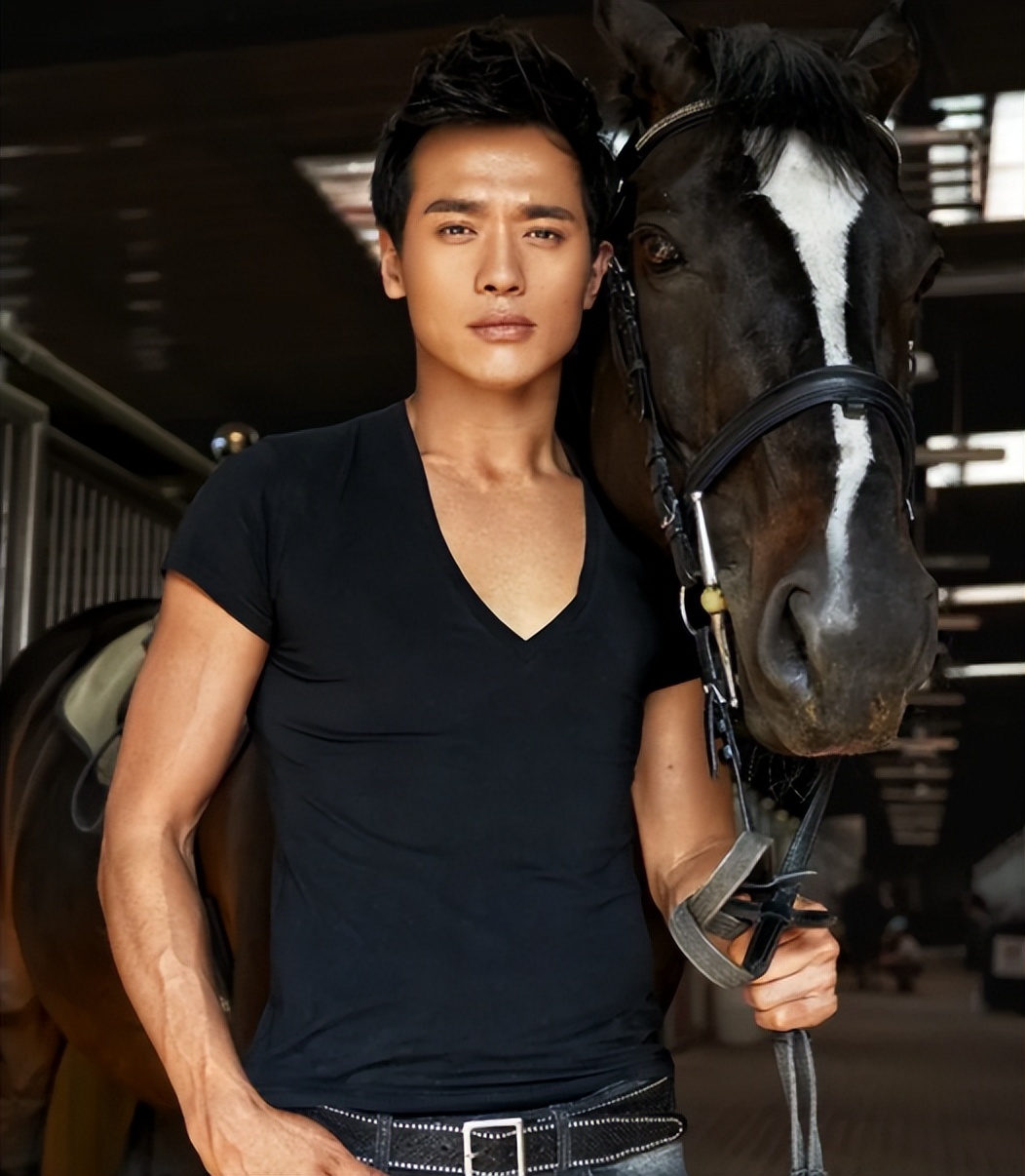 董璇高云翔离婚了没,董璇与高云翔离婚后现身活动