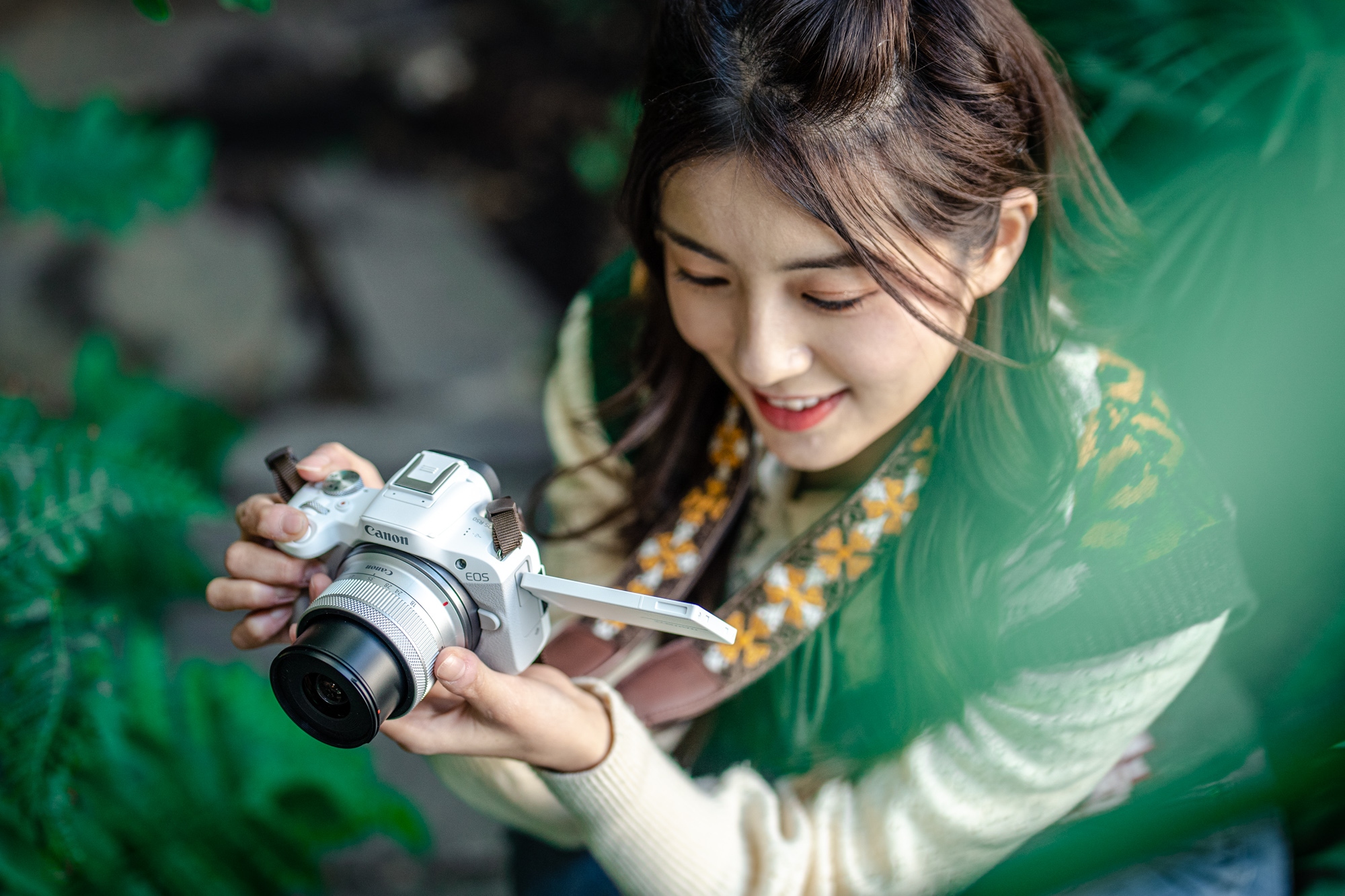 佳能eosr50深度评测,佳能eosr50优缺点