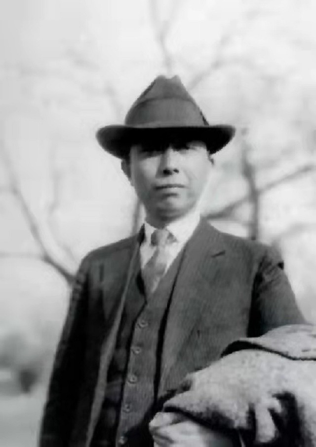 黎明晖：王子追求她献歌到半夜，她却嫁足球员，晚年因贫做保育员