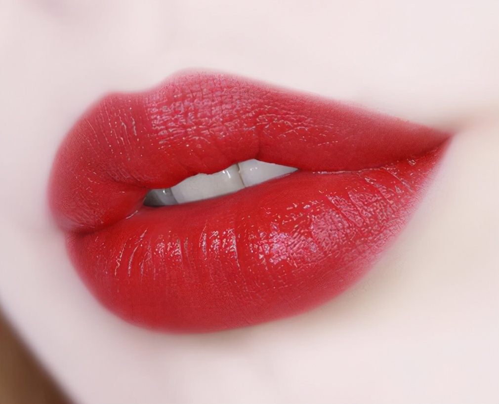 兰蔻口红有效期在哪里看,dior口红有效期