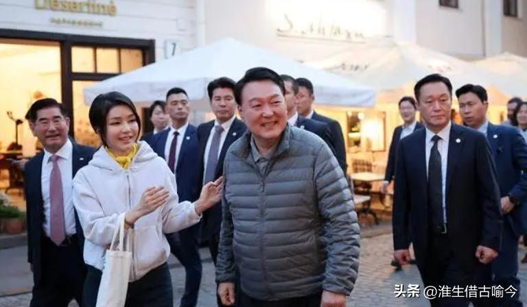 印度峰会上争奇斗艳：韩国第一夫人好嫩，日本第一夫人清新脱俗