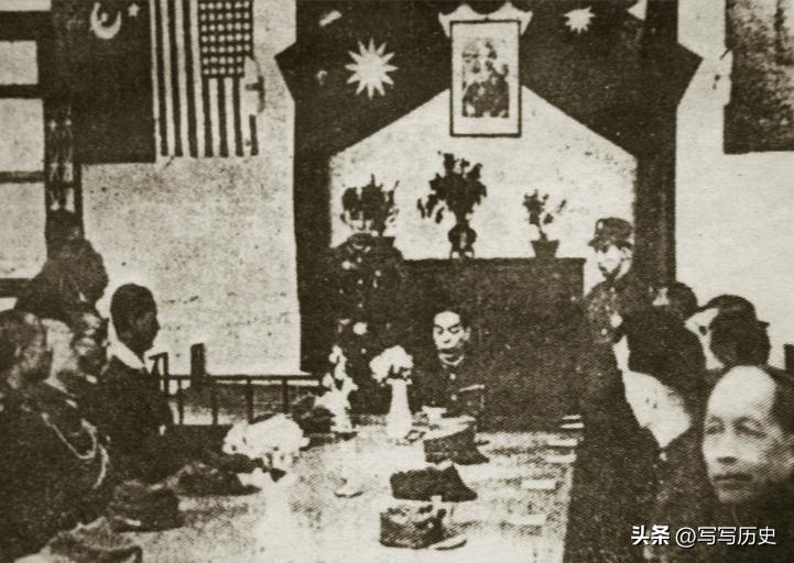 日本无条件投降盟军受降仪式,日本无条件投降发生在哪