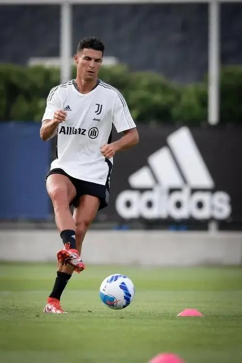 曝C罗获1.86亿英镑报价,曝C罗收到沙特球队报价