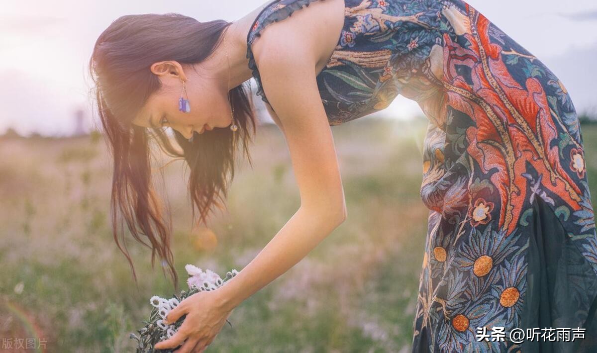 女人对你感兴趣就会有这3个表现,女人对你有兴趣会释放这些信号