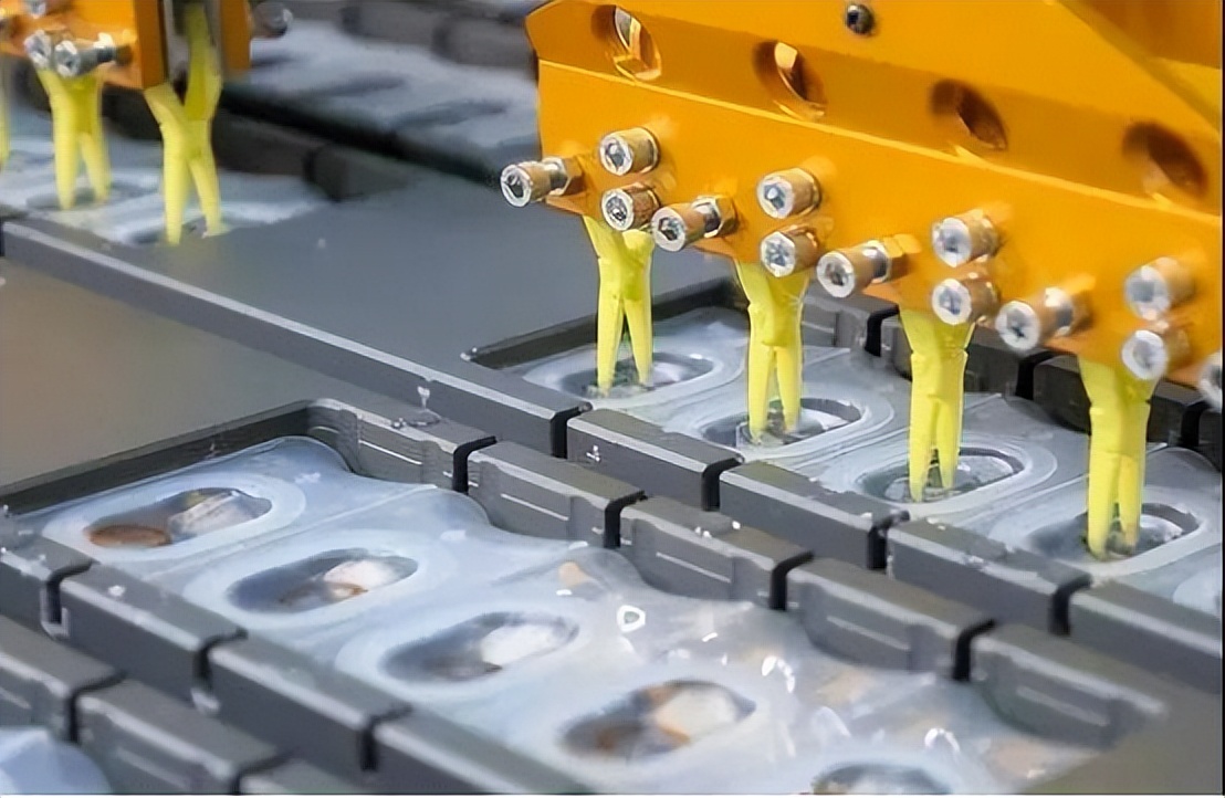 美瞳的暴利,美瞳行业乱象丛生的原因