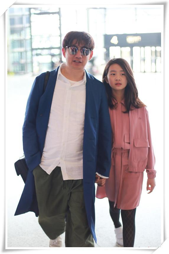 演员王骁与王馥荔,演员王骁是王馥荔的亲生儿子吗