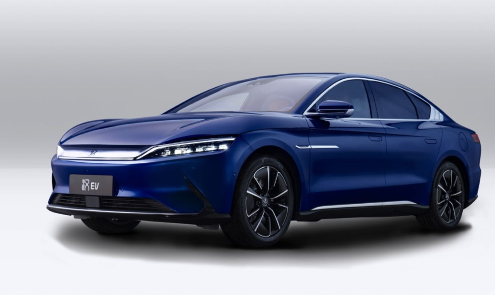 性能赛百万轿跑小鹏p7成操控之王,新能源车选小鹏p7智能轿跑